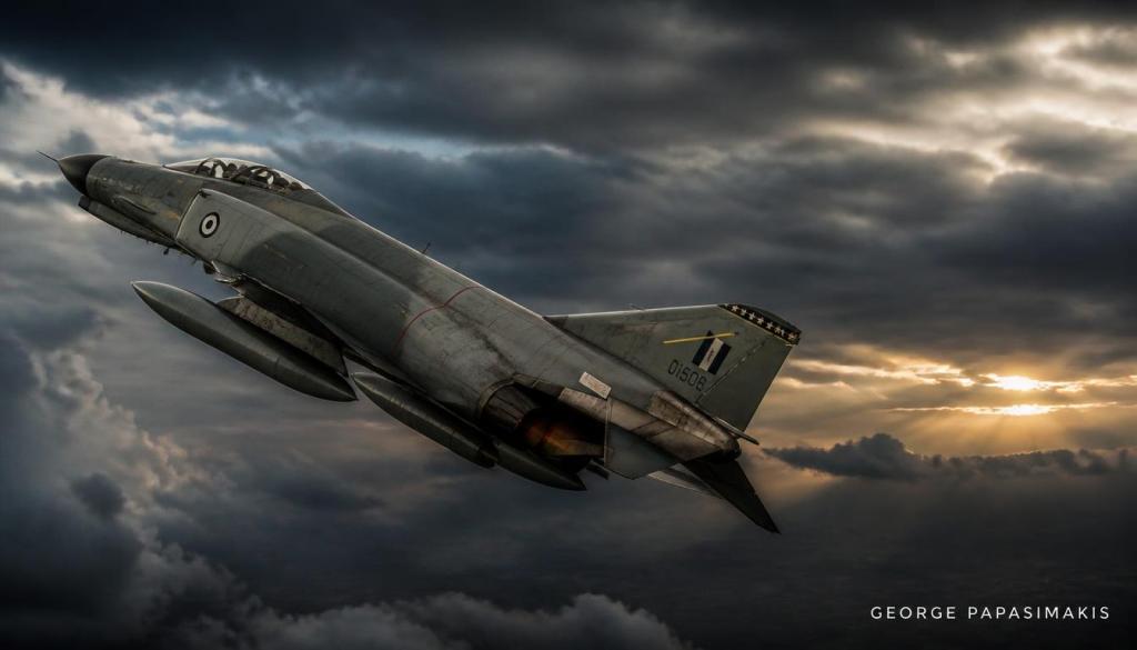 Μαχητικό αεροσκάφος F-4E Phantom II της Πολεμικής Αεροπορίας σε πτήση – Ανάλυση Γεώργιος Παπασημάκης